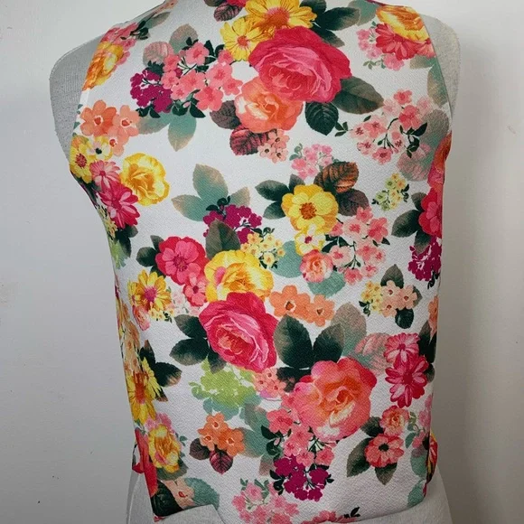 Quiz Floral Top Sleeveless Cami  White Multicoloured Scallop Hem Colourful UK 12 - Picture 5 of 8